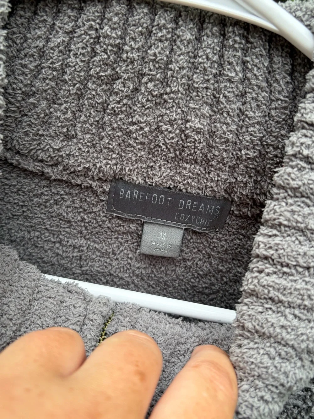 Barefoot Dreams Cozychic Mixed Shearling Pullover Size Medium - Picture 7 of 8